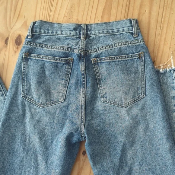 Pretty Little Thing tall blue wash denim frayed jeans size 8 - Picture 8 of 9